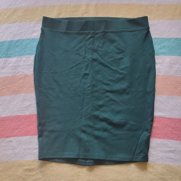 torrid Dresses & Skirts - Torrid stretchy pencil skirt